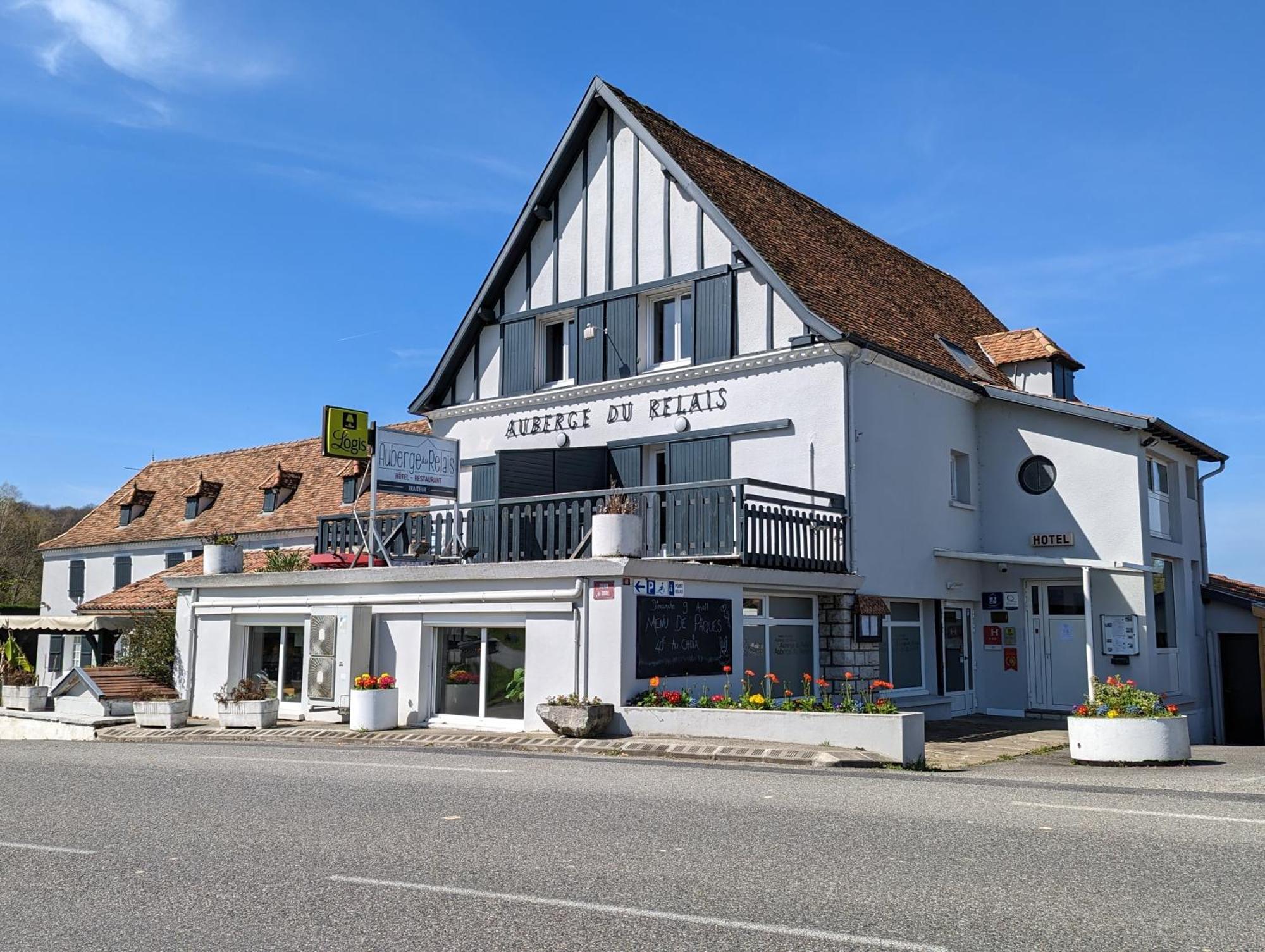 Logis Auberge Du Relais - Hotel & Restaurant Berenx Exterior photo