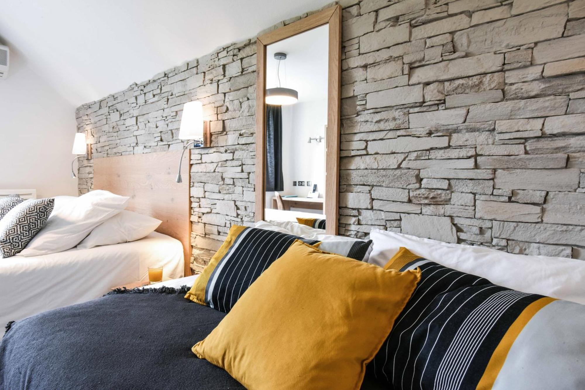 Logis Auberge Du Relais - Hotel & Restaurant Berenx Room photo